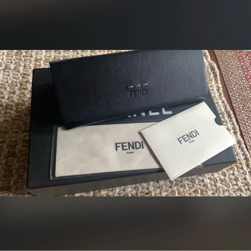 Fendi Sunglasses - Picture 6 of 8